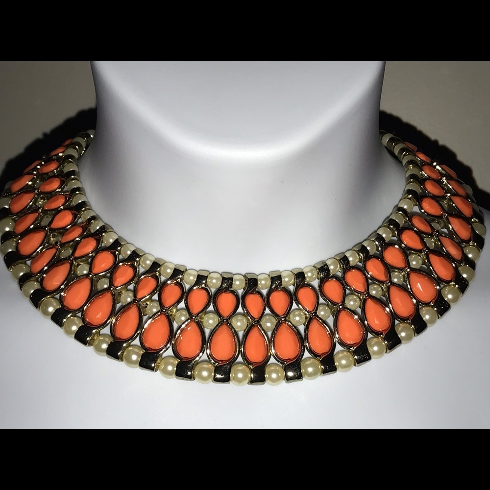 Anna Della Russo and HM Coral necklace.